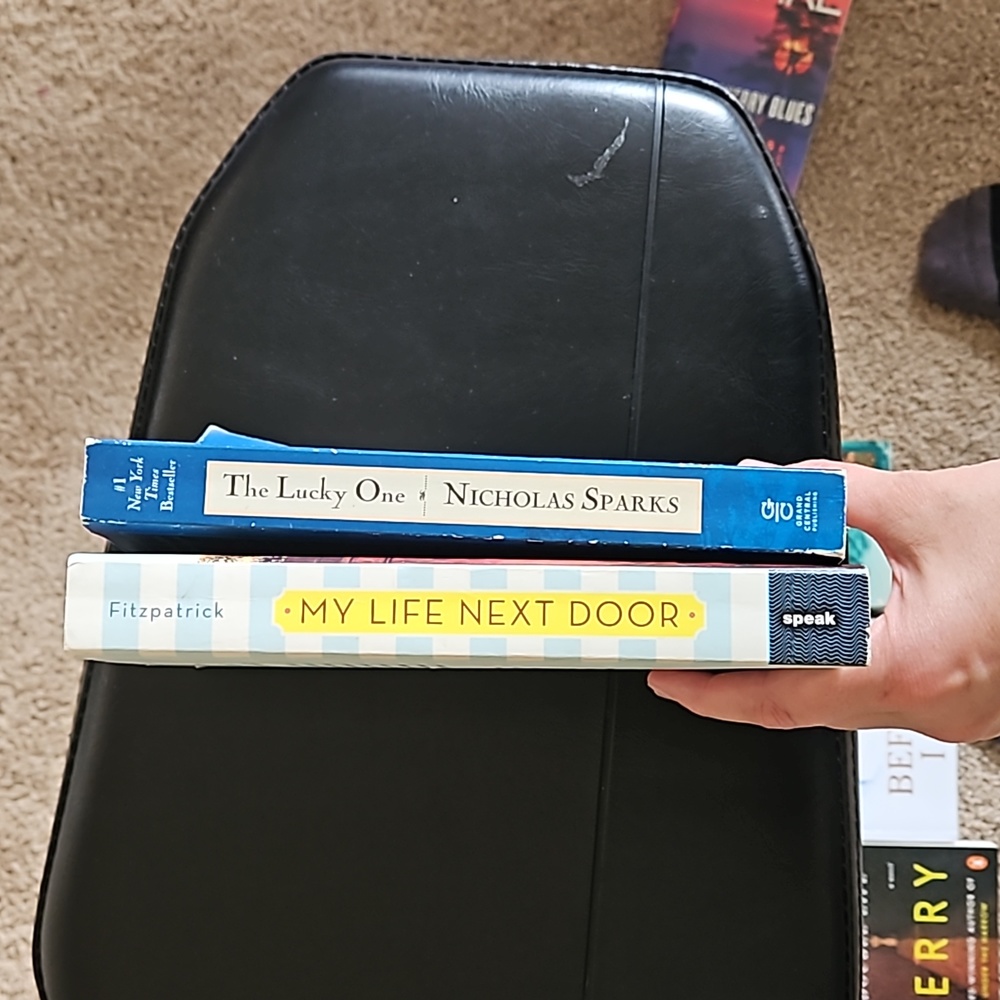 Romance book bundle - Picture 4 of 4